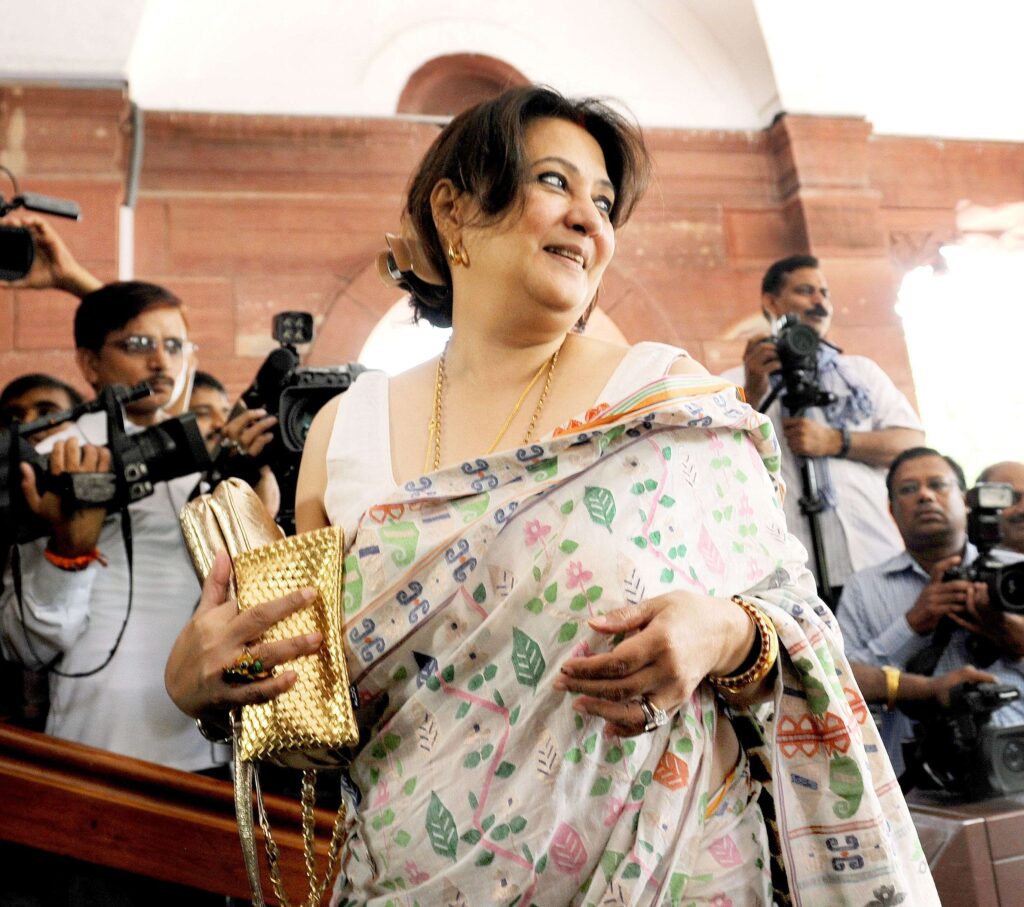 moon moon sen saree