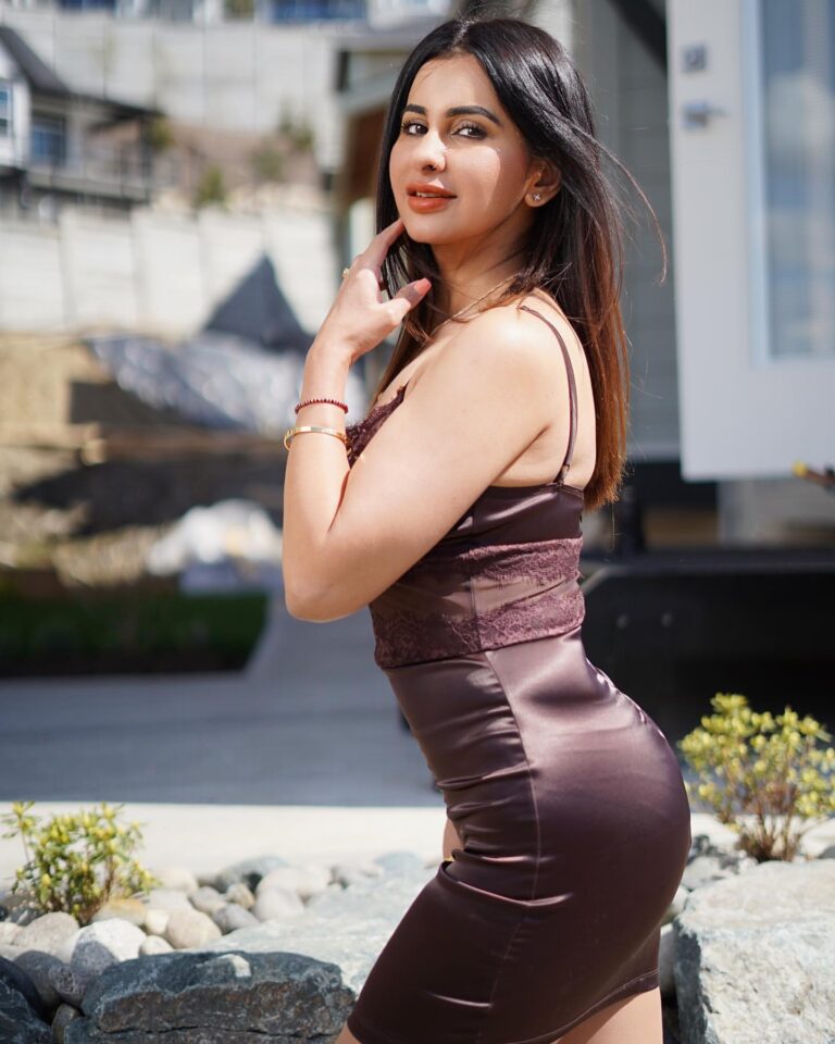 Meetii Kalher Wiki, Age, Height, Boyfriend & Details - Odiha News