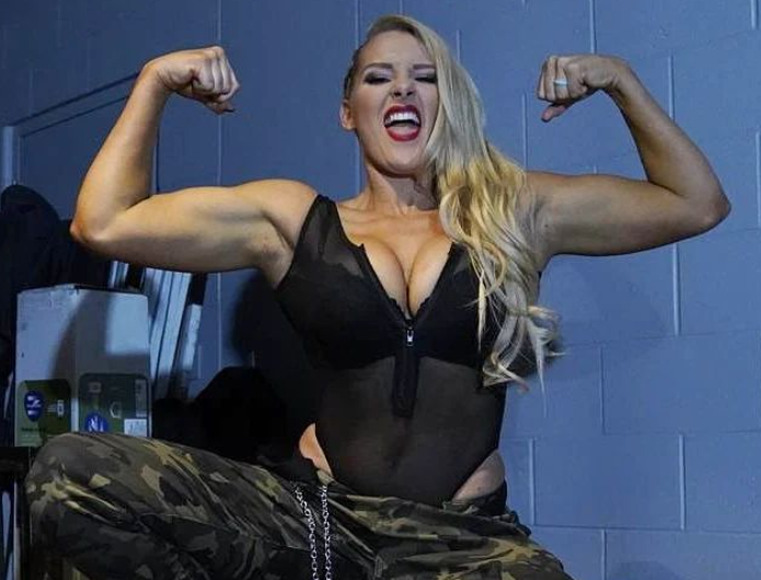 Lacey Evans