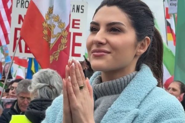 Elnaaz Norouzi Elnaaz Norouzi